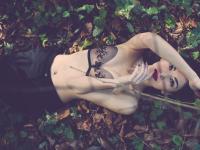 V